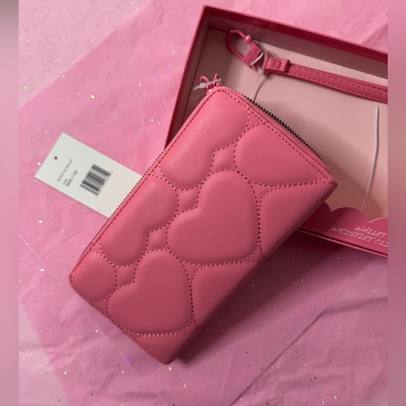 Betsey Johnson Quilted Pink Wallet - Picture 7 of 9